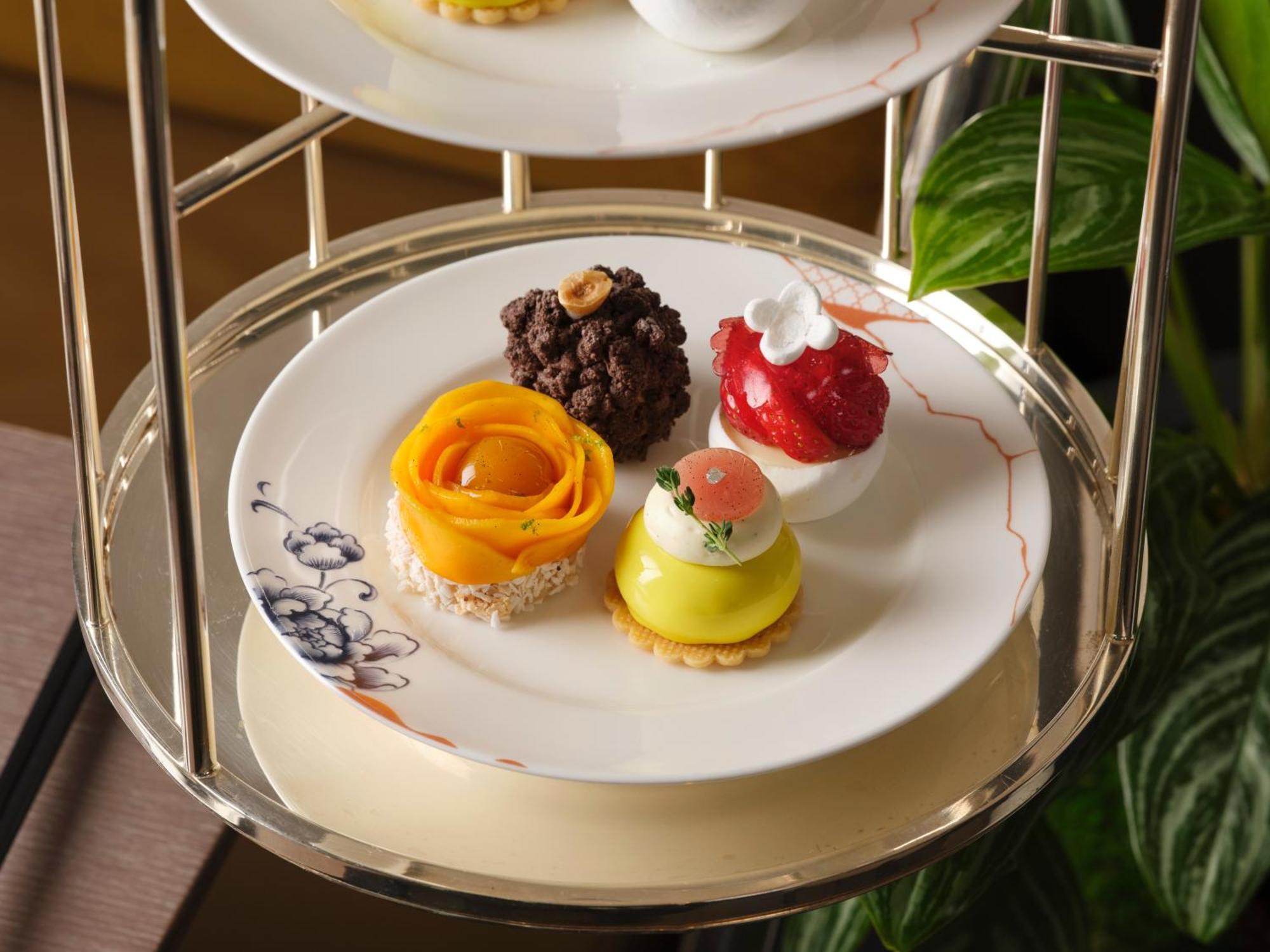 Отель Pan Pacific Лондон Экстерьер фото Petit fours